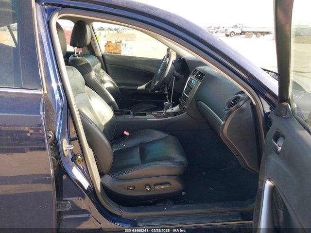 44468241 :رقم المزاد ، JTHBF5C24B5138114 vin ، 2011 Lexus Is 250 مزاد بيع