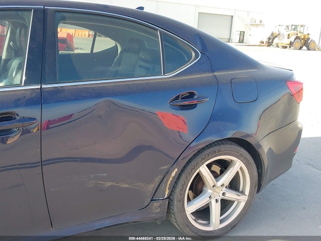 44468241 :رقم المزاد ، JTHBF5C24B5138114 vin ، 2011 Lexus Is 250 مزاد بيع