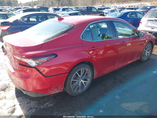 4T1F11BK3RU124647 Toyota CAMRY XLE