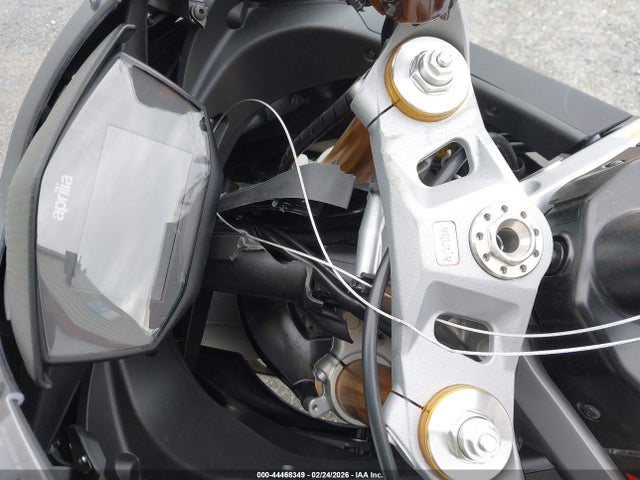 ZD4KSUG03RS003156 Aprilia Rs 660