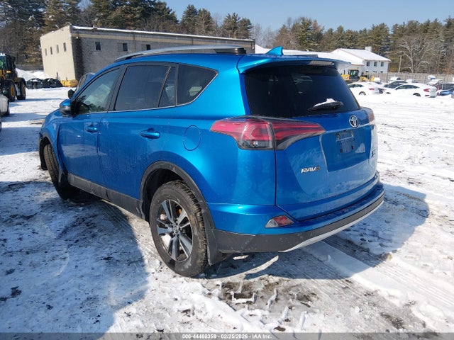 Toyota Rav4 Xle 2017 JTMRFREV0HJ135998 Image 3