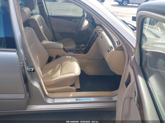 2000 Mercedes-benz E 320 4m მანქანა იყიდება აუქციონზე, vin: WDBJF82J9YX029148, აუქციონის ნომერი: 44468366