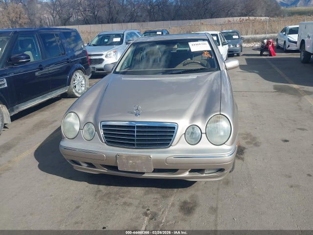 2000 Mercedes-benz E 320 4m მანქანა იყიდება აუქციონზე, vin: WDBJF82J9YX029148, აუქციონის ნომერი: 44468366