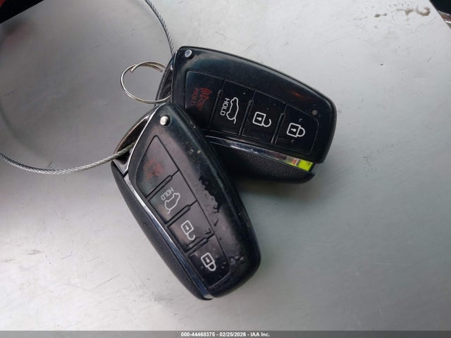 5NMZUDLB9HH049550 Hyundai Santa Fe Sport 2.4l