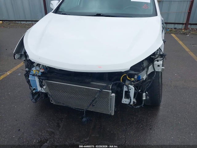 5NMZUDLB9HH049550 Hyundai Santa Fe Sport 2.4l