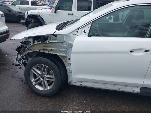 5NMZUDLB9HH049550 Hyundai Santa Fe Sport 2.4l