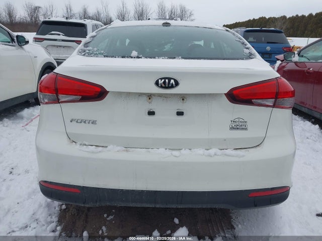 44468410 :رقم المزاد ، 3KPFK4A70JE177115 vin ، 2018 Kia Forte Lx مزاد بيع
