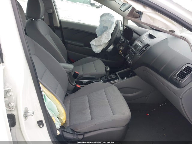 44468410 :رقم المزاد ، 3KPFK4A70JE177115 vin ، 2018 Kia Forte Lx مزاد بيع