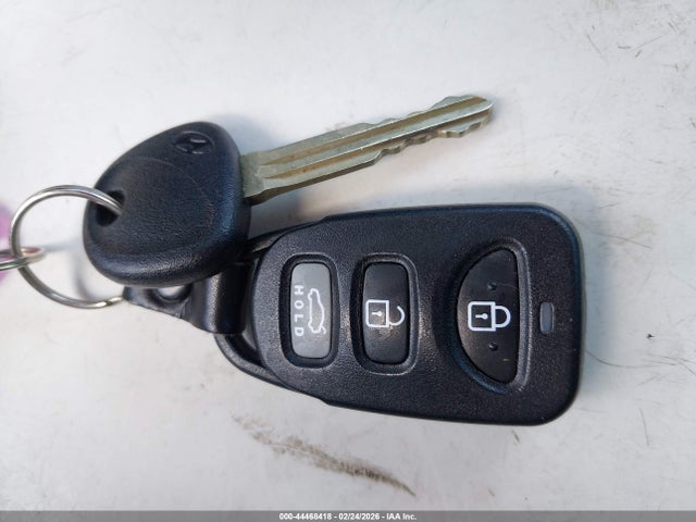 KMHD84LF5KU887863 Hyundai ELANTRA SEL