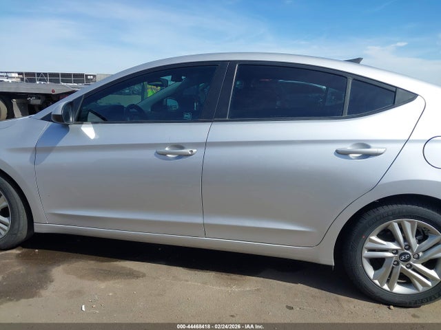 KMHD84LF5KU887863 Hyundai ELANTRA SEL