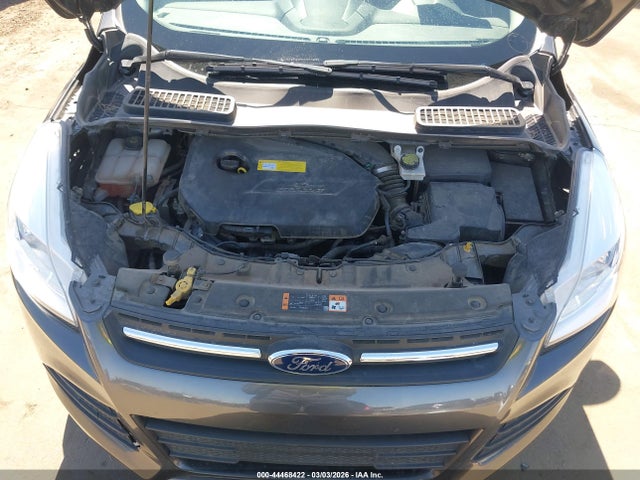 1FMCU9GX0FUB95779 Ford ESCAPE SE