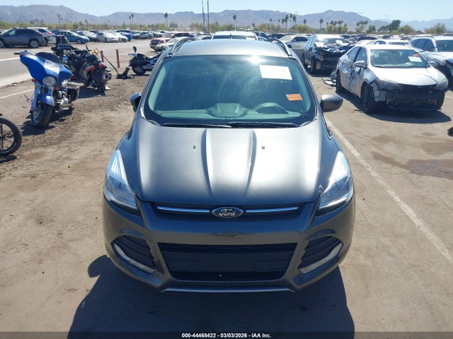 1FMCU9GX0FUB95779 Ford ESCAPE SE