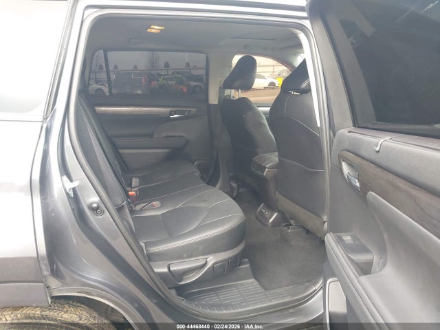Toyota Highlander Limited 2020 5TDDZRBH0LS027389 Image 8