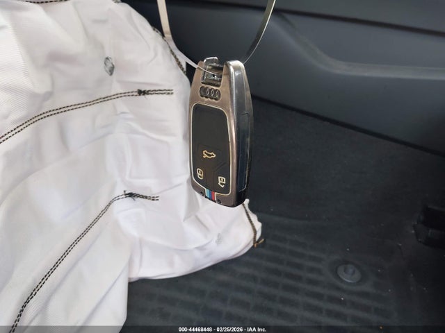 2019 AUDI A4 WAUDNAF4XKA022195 Photo 10