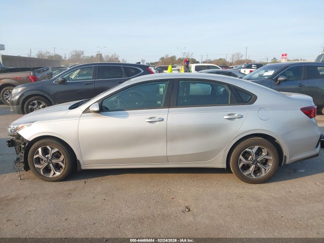 Продаж на аукціоні авто 2021 Kia Forte Lxs, vin: 3KPF24AD8ME338935, номер лоту: 44468484