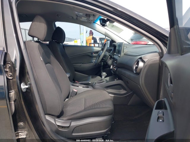 KM8K62ABXNU902055 Hyundai Kona Sel