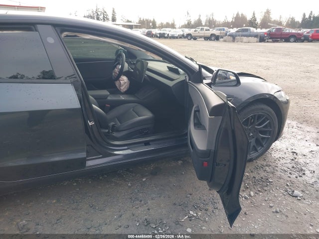 Продаж на аукціоні авто 2024 Tesla Model 3 Long Range Dual Motor All-wheel Drive/rear-wheel Drive, vin: 5YJ3E1EA9RF721826, номер лоту: 44468495