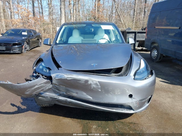 Продаж на аукціоні авто 2024 Tesla Model Y Long Range Dual Motor All-wheel Drive, vin: 7SAYGAEE5RF122086, номер лоту: 44468503