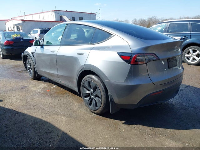 Продаж на аукціоні авто 2024 Tesla Model Y Long Range Dual Motor All-wheel Drive, vin: 7SAYGAEE5RF122086, номер лоту: 44468503