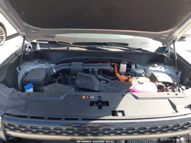 44468534 :رقم المزاد ، 5NMP5DG15SH037392 vin ، 2025 Hyundai Santa Fe Hybrid Calligraphy مزاد بيع