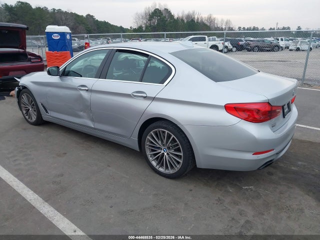 2018 BMW 540I WBAJE5C52JG918316 Photo 2