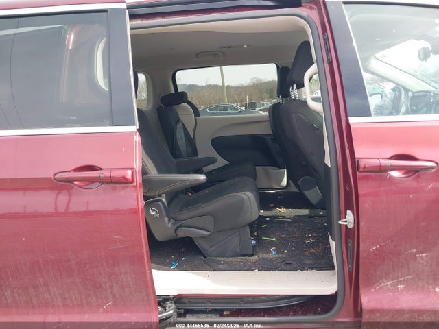 Chrysler Voyager Lx 2022 2C4RC1CG3NR166006 Image 8