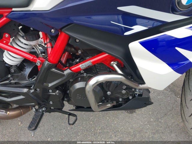 WB30G4309NRA35502 BMW G310 R