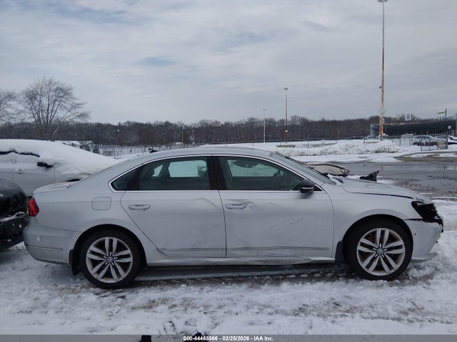 44468566 :رقم المزاد ، 1VWCM7A35GC052569 vin ، 2016 Volkswagen Passat V6 Sel Premium مزاد بيع
