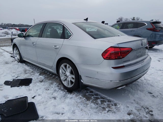 44468566 :رقم المزاد ، 1VWCM7A35GC052569 vin ، 2016 Volkswagen Passat V6 Sel Premium مزاد بيع