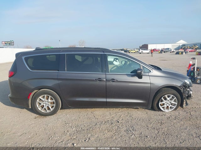 44468583 :رقم المزاد ، 2C4RC1DG2LR157566 vin ، 2020 Chrysler Voyager Lxi مزاد بيع