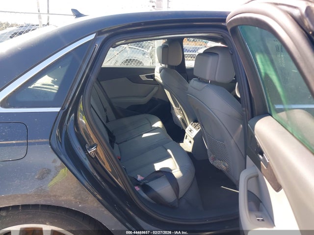 2019 Audi A4 45 Premium მანქანა იყიდება აუქციონზე, vin: WAUENAF4XKN006933, აუქციონის ნომერი: 44468657