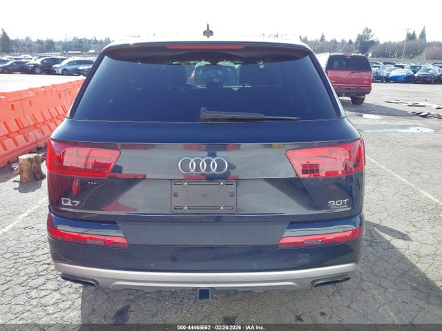 WA1LAAF79HD028267 Audi Q7 3.0t Premium