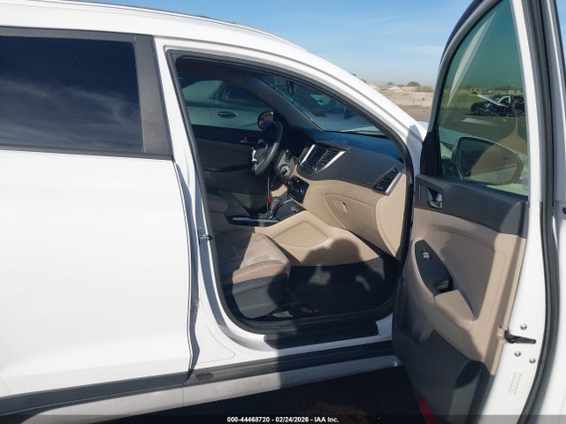 KM8J33A28HU436835 Hyundai Tucson Eco