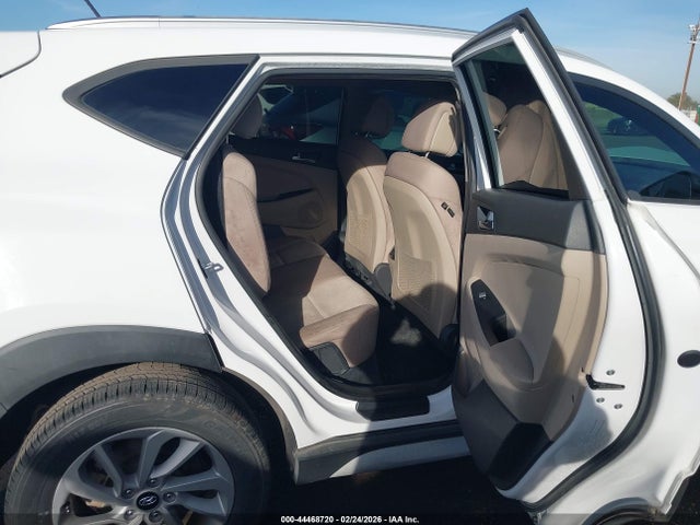 KM8J33A28HU436835 Hyundai Tucson Eco