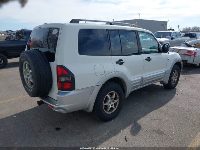 2001 MITSUBISHI MONTERO JA4MW31R41J013984 Photo 3