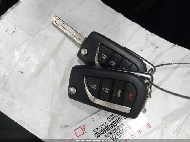 4T1C11BK6MU040902 Toyota Camry Le Awd