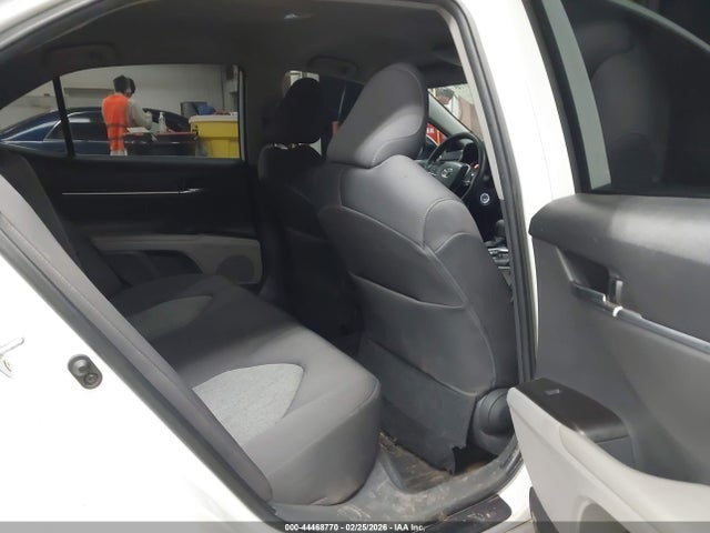 4T1C11BK6MU040902 Toyota Camry Le Awd
