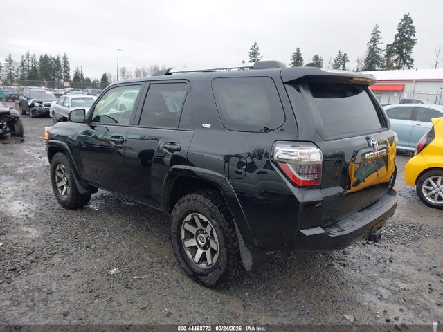 2020 TOYOTA 4RUNNER JTEBU5JR1L5828231 Photo 2