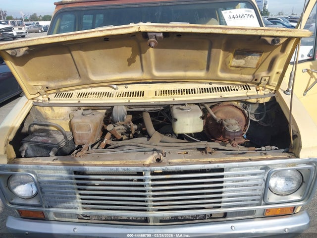 44468799 :رقم المزاد ، TGL257U503983 vin ، 1977 Gmc Van مزاد بيع
