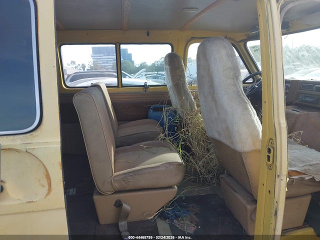 44468799 :رقم المزاد ، TGL257U503983 vin ، 1977 Gmc Van مزاد بيع