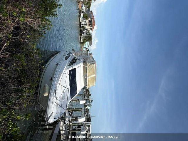 44468801 :رقم المزاد ، CRSKCA20J506 vin ، 2006 Cruisers Yachts 38' مزاد بيع