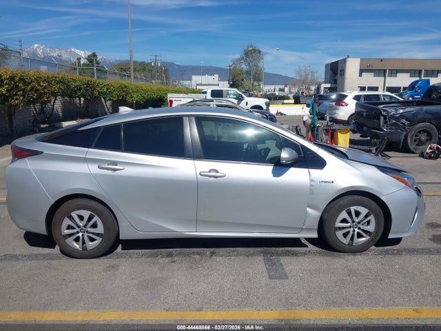 JTDKARFUXH3047079 Toyota Prius Three
