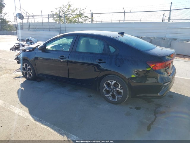 3KPF24AD2KE118588 KIA Forte Lxs