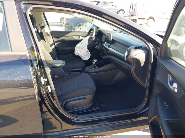 3KPF24AD2KE118588 KIA Forte Lxs