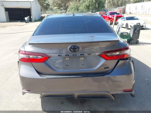 4T1T11AK9NU692626 Toyota CAMRY SE
