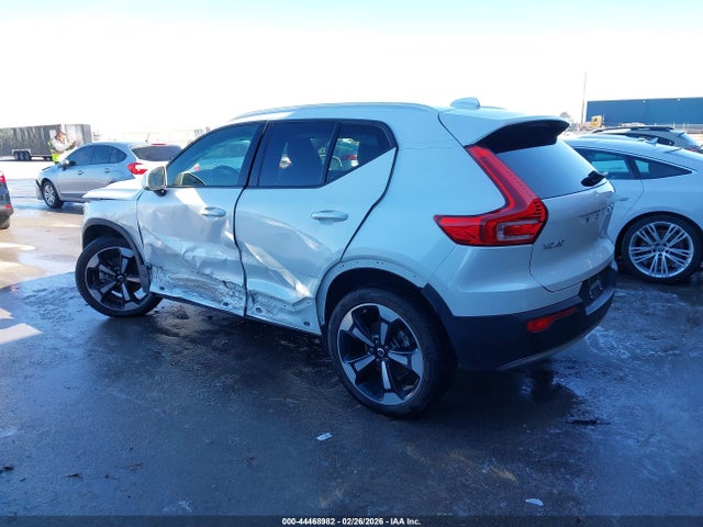 2021 VOLVO XC40 YV4162UK5M2428129 Photo 2