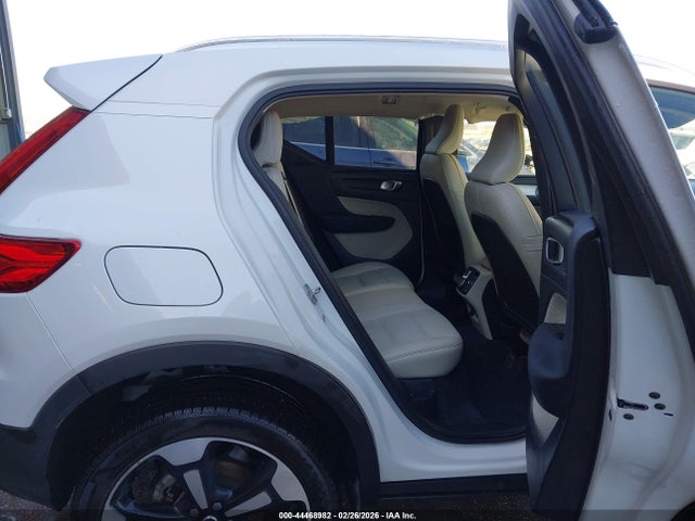 2021 VOLVO XC40 YV4162UK5M2428129 Photo 7