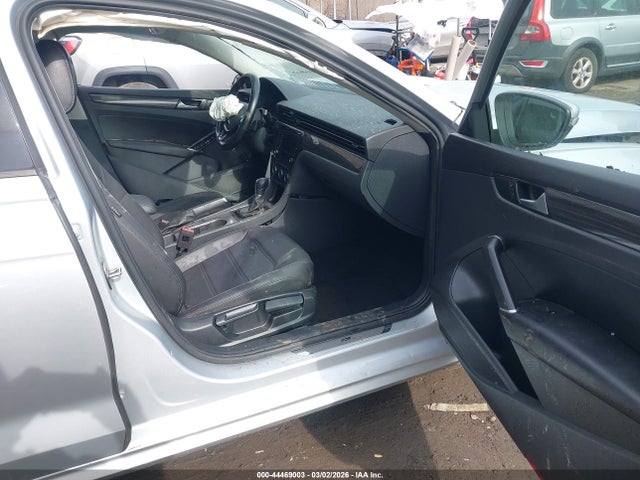 44469003 :رقم المزاد ، 1VWMA7A34LC023572 vin ، 2020 Volkswagen Passat 2.0t R-line مزاد بيع