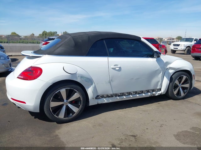 2013 Volkswagen Beetle 2.0t მანქანა იყიდება აუქციონზე, vin: 3VW7A7AT6DM811749, აუქციონის ნომერი: 44469020