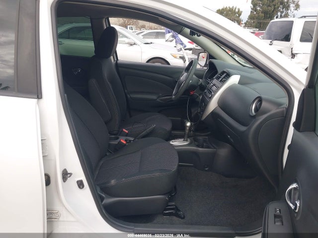 3N1CN7AP1FL803644 Nissan Versa 1.6 Sv